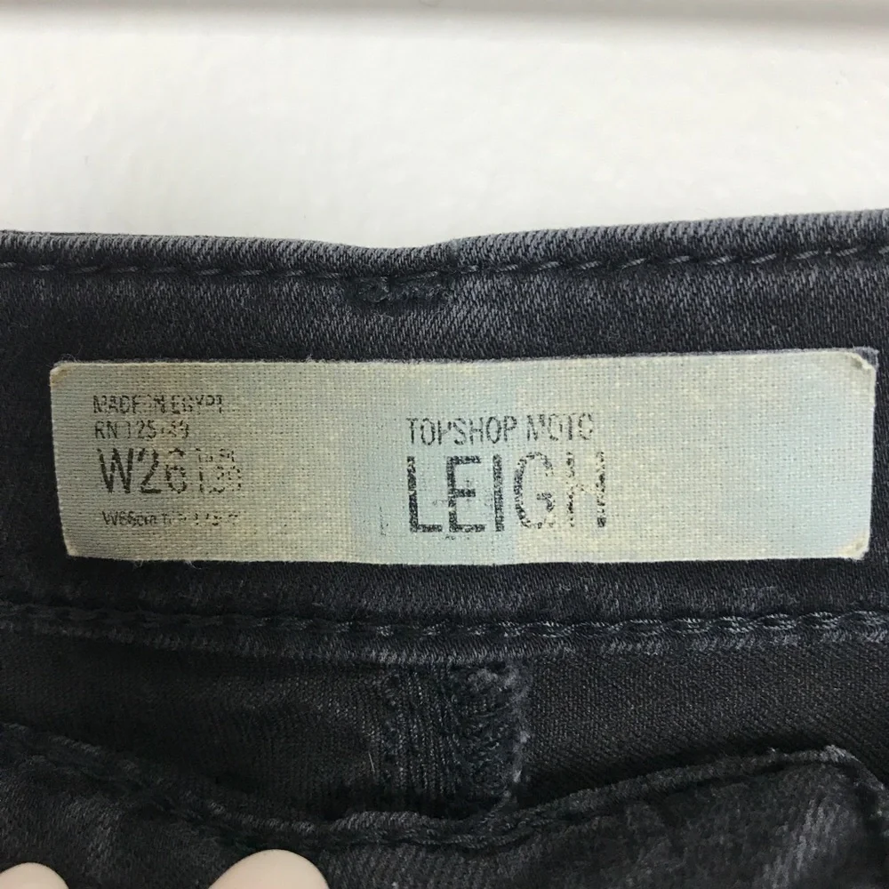 TopShop Moro Leigh Black Cutoff Distress Shorts 26